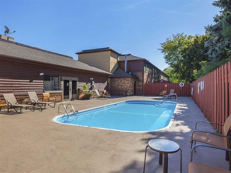 Quality Inn & Suites Holland Kültér fotó